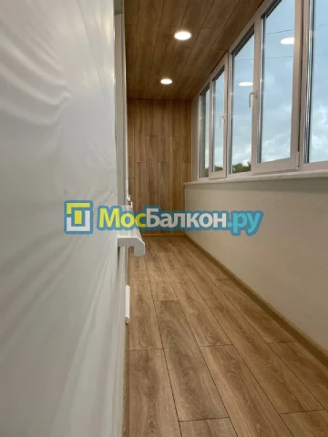 Заказать балкон в Климовске цена от 1320 руб | Остекление балконов и лоджий МосБалкон